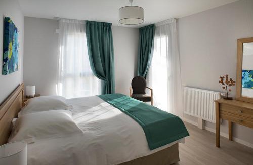Les Bartins-Jeanne d'Arc-Beausejour Apartment | Domitys La Fontaine du Roy