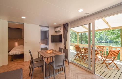 Saint-Medard-d'Excideuil Ski Chalet | Dordogne Chalet Near Forest