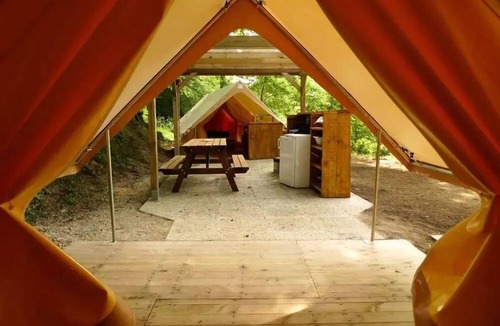 Inguiniel House | Double trek bungalow sleeps 4