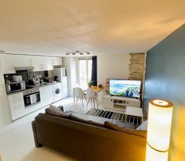Montlhery Apartment | Dupleix Centre Ville Montlhéry Parking 30min Paris