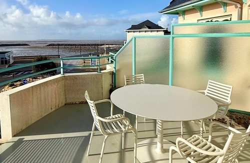 Port District Apartment | Duplex 4 rooms, balcony, 6 pers, Châtelaillon-Plage, Wi-Fi