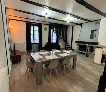 Villefranche-de-Rouergue Apartment | Duplex au cœur de la Bastide