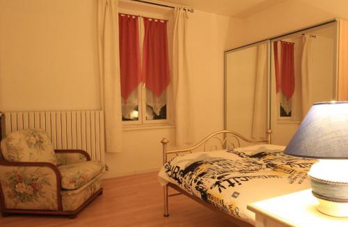 Lorcy Apartment | Duplex Confortable avec Équipements Modernes à 20min de Montargis et Pithiviers - FR-1-590-175