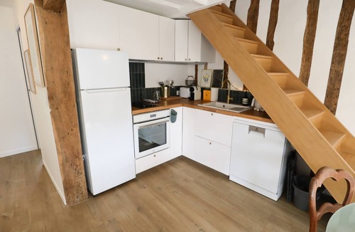 Senlis Apartment | Duplex Downtown Abbaye