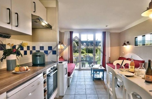 Guilvinec Apartment | Duplex House E4, 2 bedrooms with terrace