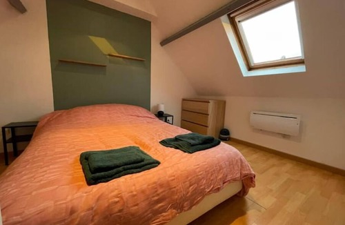 Phalempin Apartment | Duplex Lumineux - 5min de la Gare - Hypercentre