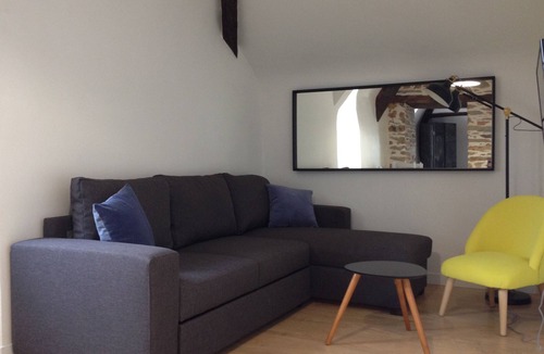 Redon Apartment | Duplex with panoramic views of canal barges