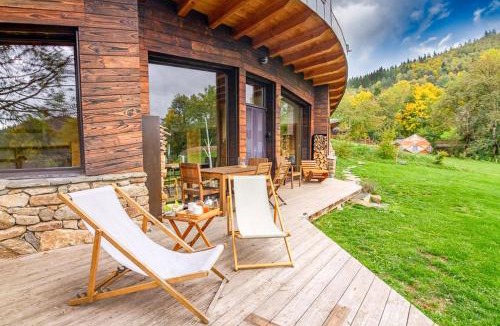 Queyrieres Cabin | Ecolodges Bulles d'herbe - Spa privatif