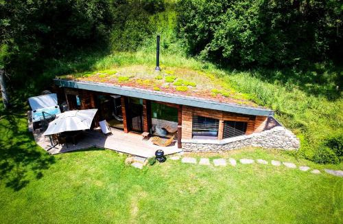 Queyrieres Cabin | Ecolodges Bulles d'herbe - Spa privatif