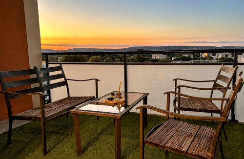 Bourgoin-Jallieu Apartment | Elegant apartment with a terrace and unobstructed views