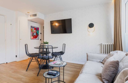 Hopital Saint-Louis Apartment | Elegant apartment - 2BR/6P - Canal St Martin