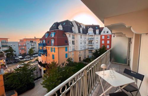 Le Blanc-Mesnil Apartment | Elegant Apartment with Private Parking, close to Paris