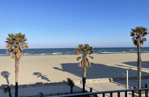 La Jetee Apartment | Elegant Renovated T3, Balcony Sea View, WIFI, Parking