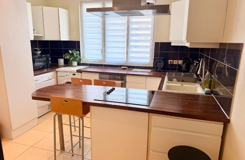 Quartier des Eaux-Claires Apartment | Elegant renovated apartment 2 bedrooms Grenoble