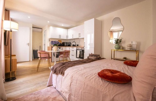 Notre-Dame-des-Champs Apartment | Elegant Studio Steps from Le Bon Marche