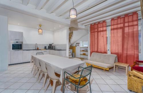 Meuilley House | En Côte de Nuits - Sur la Route des Grands Crus
