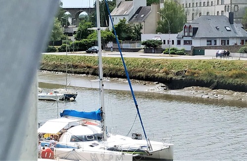 Hennebont Apartment | En Centre Ville Avec vue sur le Blavet et ses Bateaux