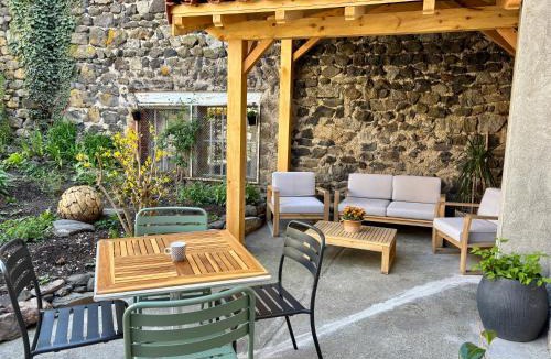 Le Monastier-sur-Gazeille Bed & Breakfast | En si bon chemin - Gîte d'étape chemin 70