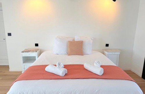 Figarol House | Entrée indépendante - Suite spacieuse - Bain îlot - Jardin privé & Vue Pyrénées