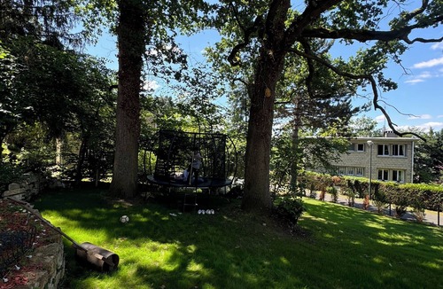Verneuil-en-Halatte Apartment | Equipped garden level 20m2