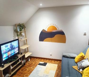 Montargis Apartment | Escale Détente-Loft avec Terrasse- Parking Montargis