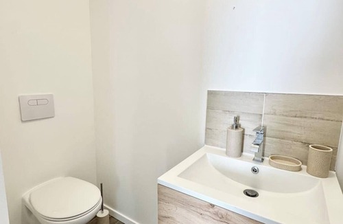Queven Apartment | Escale Douceur avec Spa Privé – Ambiance Bohème