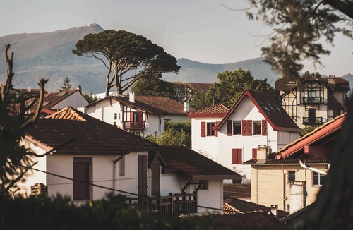 Saint-Jean-de-Luz Condo | Escapade Basque: jardin privé + près de la plage