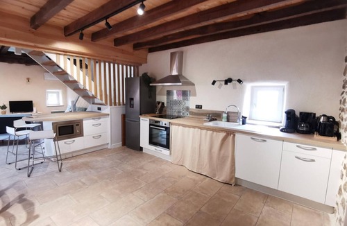 Bourbon-l'Archambault Cottage | Espinasse Cottage: Bucolic Charm, Pets Welcome