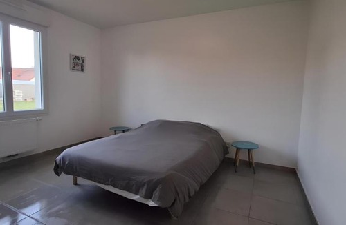 Dampierre-en-Burly Apartment | Etablissement Sablons, Relai et Travailleurs - 2 logements indépendants