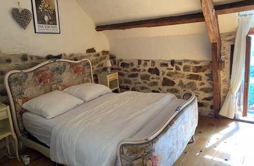Gomene Bed & Breakfast | Evasion: A High-Quality Traditional Breton Cottage in Gomené