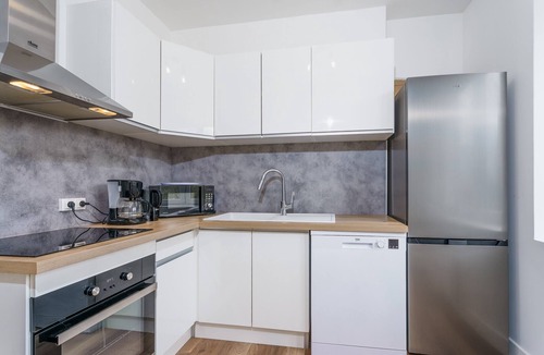 Le Creusot Apartment | Evasion Paisible - Proche parcs
