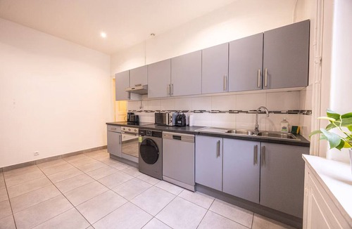 8th Arrondissement Apartment | Exceptional 5 bedroom apartment in Champs Elysees