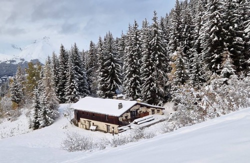 Arc-1600 Ski Chalet | Exceptional, fully renovated 250m2 ski-in/ski-out chalet