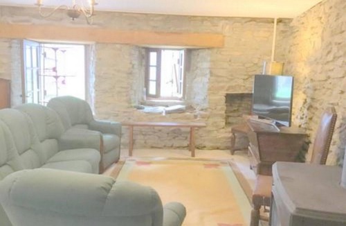 Anzat-le-Luguet Cottage | Exceptional setting, fresh air, peace and quiet, sleeps 12