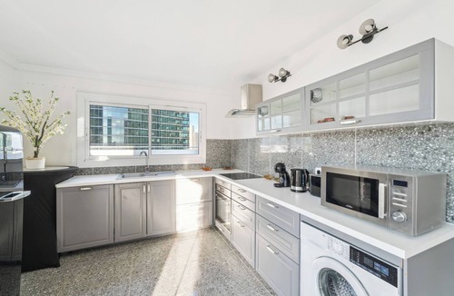 Gambetta Apartment | Exceptional terrace apt - La Défense - Bail Mob