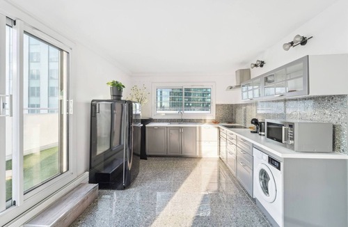 Gambetta Apartment | Exceptional terrace apt - La Défense - Bail Mob
