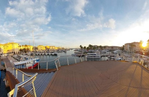 La Celle-sous-Gouzon Apartment | Exceptionnel Loft Duplex sur le quai - Port-Fréjus