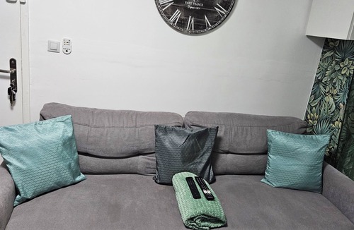 Melun Apartment | Express Yourself