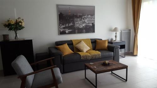 Serris Apartment | F&B's Home Disneyland Paris