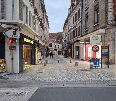 Montlucon Apartment | F2 confort 4 personne centre-ville