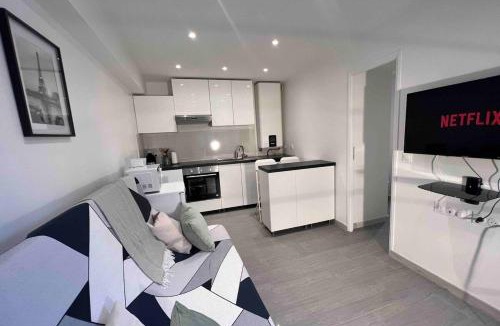 Epone Apartment | F2 Independent new city center Epône