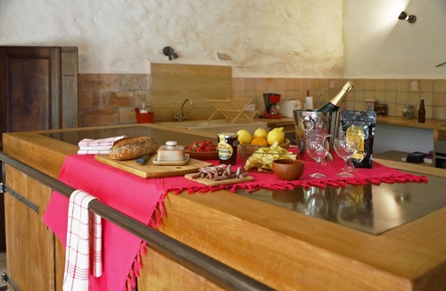 Sainte-Jalle House | Facing the valley, in Ste Jalle, gîte equipped for 4