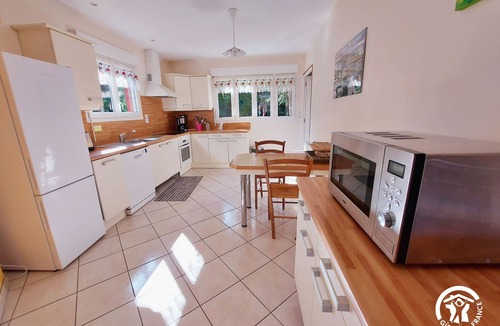 Saint-Thomas-de-Courceriers Cottage | Family Getaway: Fishing, Nature, Pool - Accessible, 8 Guests