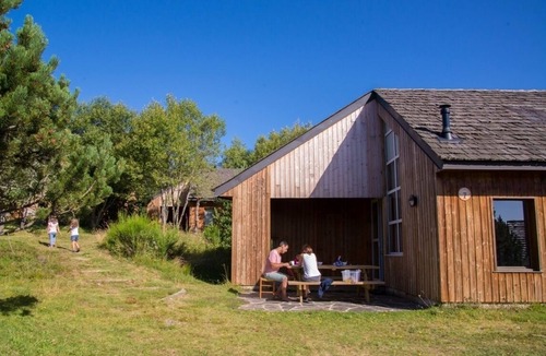 Saint-Paul-le-Froid Ski Chalet | Family chalet for 6 people in a pine forest at Les Bouviers in Lozère.