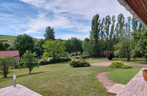 Sury-en-Vaux House | Family Getaway near the French Vineyards