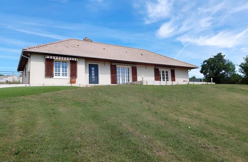 Sury-en-Vaux House | Family Getaway near the French Vineyards