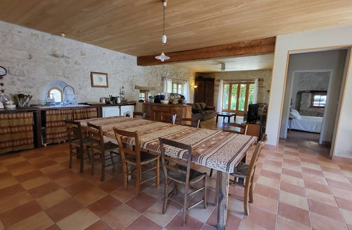 Penne-d'Agenais House | Family home with heated pool and garden, dogs welcome, sleeps 9