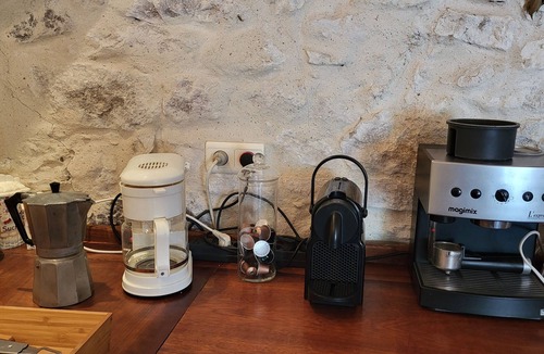 Penne-d'Agenais House | Family home with heated pool and garden, dogs welcome, sleeps 9