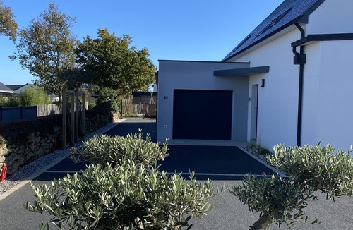 Belz House | FAMILY HOUSE CLOSE TO THE SEA