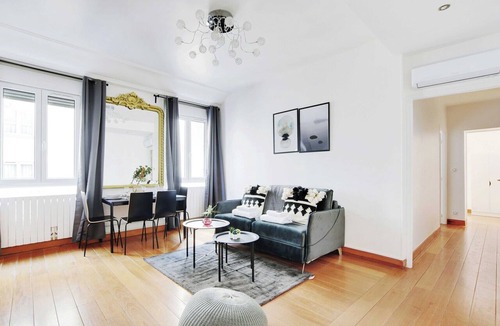 10th Arrondissement Apartment | Fancy apartment - 2BR/6P - Canal Saint-Martin